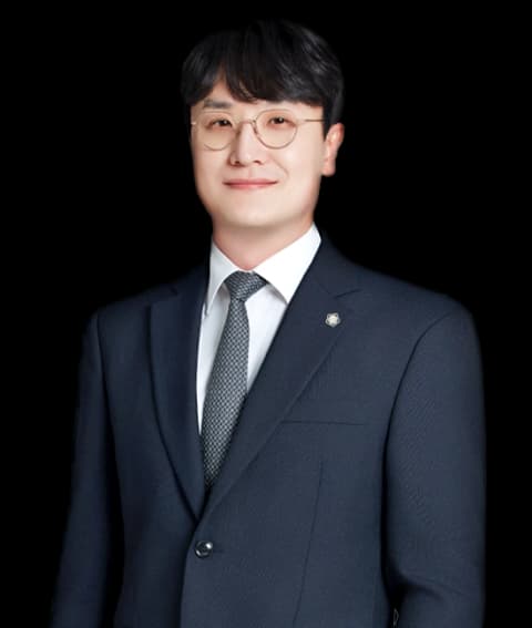 안양공중밀집장소추행변호사 undefined